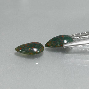 캐럿 천연 점박이 그린 블러드스톤 보석, 배 모양, 7.8×4.9 mm, 불투명체