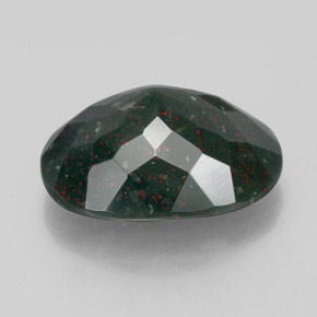 8.41캐럿 천연 점박이 그린 블러드스톤, 타원형 컷, 16.2×12.2 mm, 불투명체