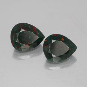 캐럿 천연 점박이 그린 블러드스톤 보석, 배 모양, 9.3×7.7 mm, 불투명체