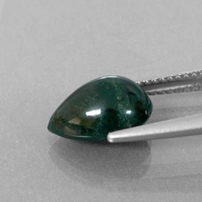 2.83캐럿 천연 점박이 그린 블러드스톤, 배 모양, 11×8.1 mm, 불투명체