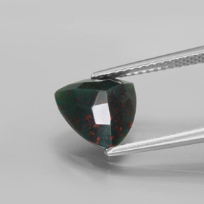 1.90캐럿 천연 점박이 그린 블러드스톤, 트릴리언, 9.1×9 mm, 불투명체