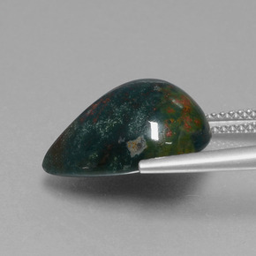 9.51캐럿 천연 점박이 그린 블러드스톤, 배 모양, 16.3×13.3 mm, 불투명체
