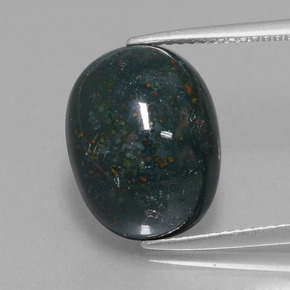 11.08캐럿 천연 여러 가지 빛깔의 녹색 블러드스톤, 타원형 컷, 14.6×11.5 mm, 불투명체
