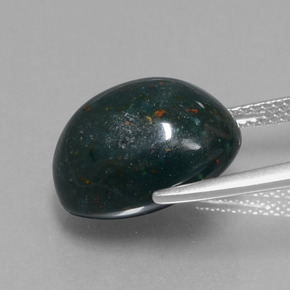 11.08캐럿 천연 여러 가지 빛깔의 녹색 블러드스톤, 타원형 컷, 14.6×11.5 mm, 불투명체