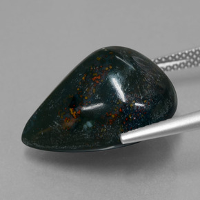 17.38캐럿 천연 더럽혀진 녹색 혈석, 배 모양, 불투명체