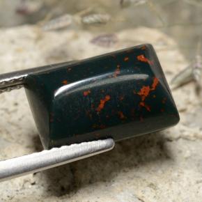 4.62캐럿 천연 더럽혀진 녹색 혈석, 바게트, 불투명체