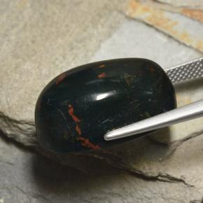 25.89캐럿 천연 다크 그린 블러드스톤, 타원형 컷, 21.4×13.9 mm, 불투명체