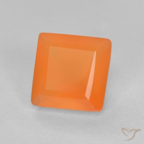 0.67ct 자연스러운 미디엄 오렌지 홍옥수, 정사각형, 투명한