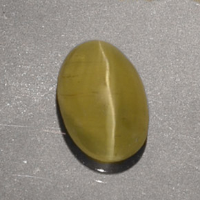 1.40캐럿 천연 녹빛 골든 Cat's Eye Apatite, 타원형 컷, 7.7×5.3 mm, 투명한