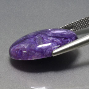 15.50캐럿 천연 바이올렛 차로아이트, 타원형 컷, 22.1×16.1 mm, 불투명체
