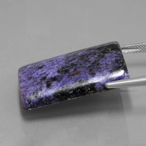 44.70캐럿 천연 바이올렛 차로아이트, 바게트, 28.7×21.7 mm, 불투명체
