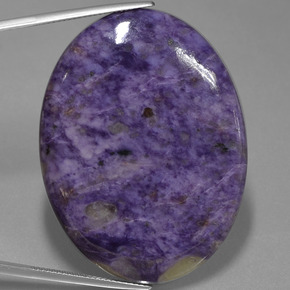 83.59캐럿 천연 모브 바이올렛 차로아이트, 타원형 컷, 45.4×34.1 mm, 불투명체