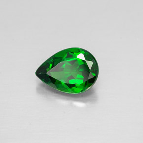 0.62캐럿 천연 그린 크롬 디옵사이드, 배 모양, 6.5×4.7 mm, VS