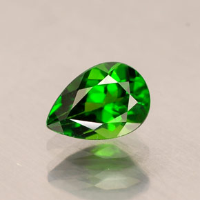 0.69캐럿 천연 그린 크롬 디옵사이드, 배 모양, 6.7×4.7 mm, VVS-VS