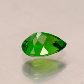 0.69캐럿 천연 그린 크롬 디옵사이드, 배 모양, 6.7×4.7 mm, VVS-VS