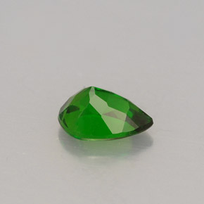 0.69캐럿 천연 그린 크롬 디옵사이드, 배 모양, 6.8×4.8 mm, VVS