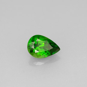 0.53캐럿 천연 그린 크롬 디옵사이드, 배 모양, 6.2×4.4 mm, VVS-VS