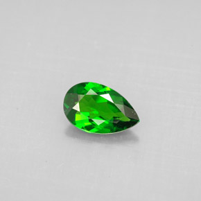 0.64캐럿 천연 그린 크롬 디옵사이드, 배 모양, 7.5×4.8 mm, VS