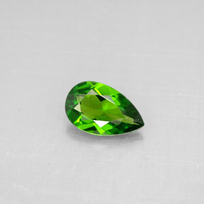 0.74캐럿 천연 그린 크롬 디옵사이드, 배 모양, 7.9×4.9 mm, VVS-VS