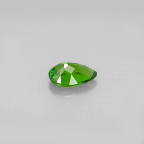 0.68캐럿 천연 그린 크롬 디옵사이드, 배 모양, 6.9×4.8 mm, VS