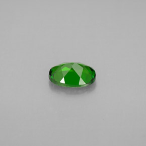 0.73캐럿 천연 그린 크롬 디옵사이드, 타원형 컷, 6.8×4.9 mm, VVS