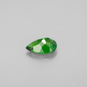 0.63캐럿 천연 그린 크롬 디옵사이드, 배 모양, 6.9×4.7 mm, VVS
