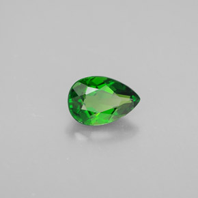 0.74캐럿 천연 그린 크롬 디옵사이드, 배 모양, 6.9×4.7 mm, VVS