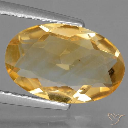 2.70ct 자연스러운 미디엄 라이트 오렌지 골드 황수정, 타원형, VS