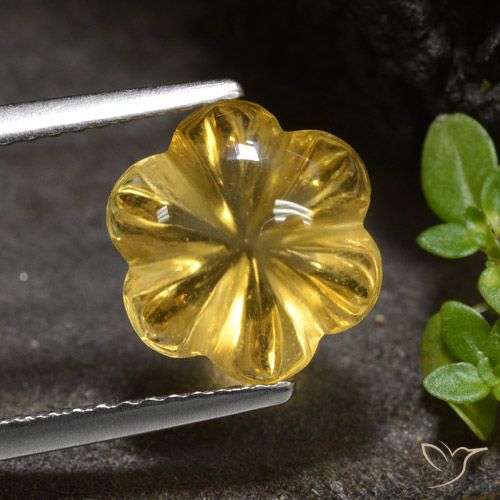 3.34ct 자연스러운 미디엄 골든 황수정, 플라워 컷, 투명한