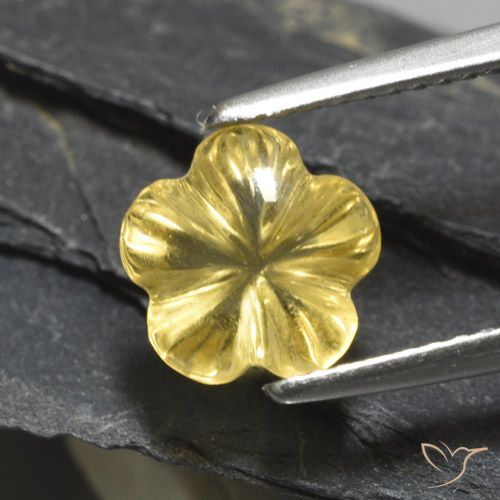 1.97ct 자연스러운 라이트 골드 황수정, 플라워 컷, 투명한