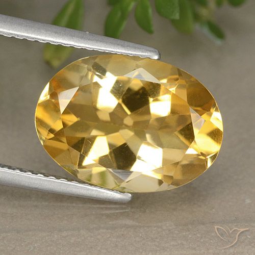 4.78ct 자연스러운 미디엄 라이트 골든 황수정, 타원형, VVS-VS