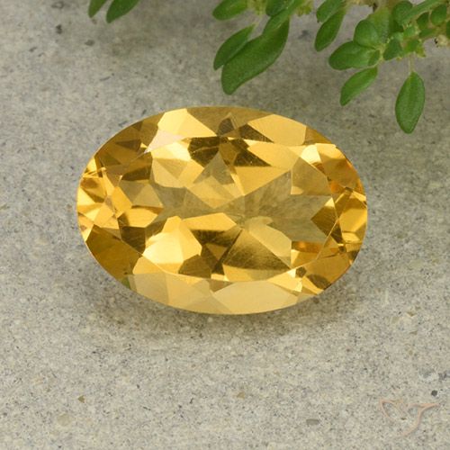 4.76ct 자연스러운 미디엄 라이트 골든 황수정, 타원형, VVS-VS