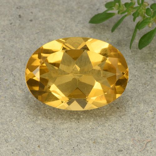 5.56ct 자연스러운 미디엄 라이트 골든 황수정, 타원형, VVS-VS
