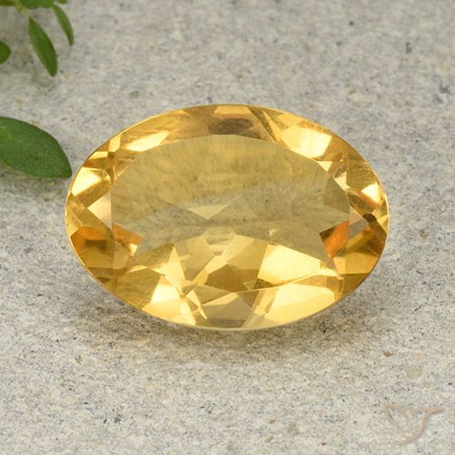 4.52ct 자연스러운 미디엄 다크 골든 황수정, 타원형, VVS-VS