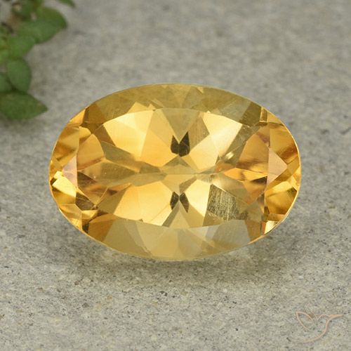 5.77ct 자연스러운 미디엄 골드 황수정, 타원형, VVS-VS
