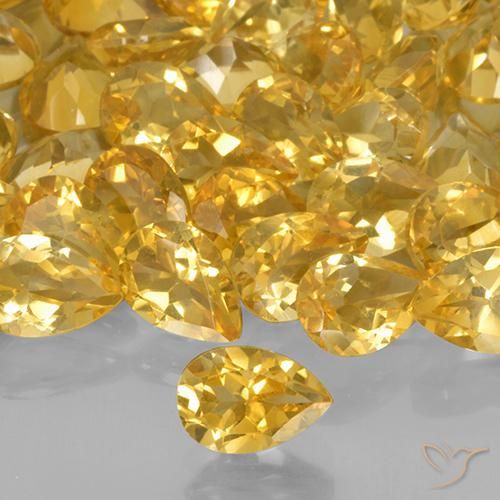 0.64ct 자연스러운 미디엄 골든 황수정, 배 모양, VVS-VS