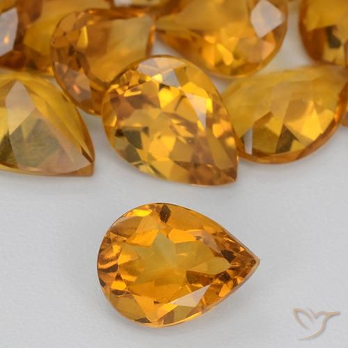 0.87ct 자연스러운 딥 오렌지-골드 황수정, 배 모양, VS