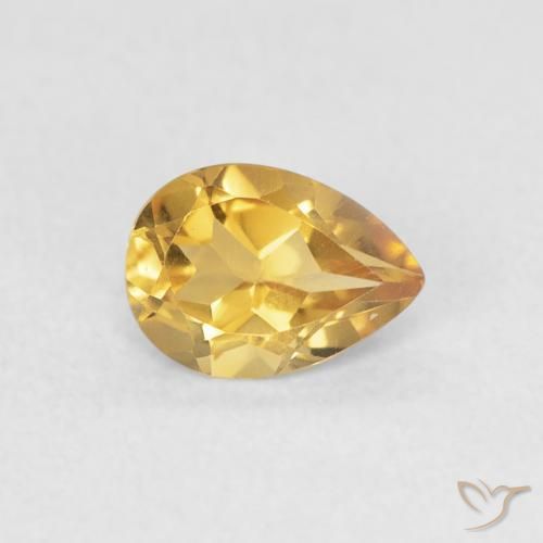 0.65ct 자연스러운 미디엄 골드 황수정, 배 모양, VVS