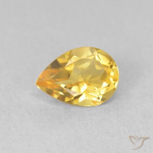 0.68ct 자연스러운 골든 황수정, 배 모양, VVS