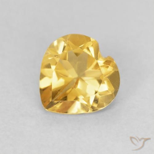 0.69ct 자연스러운 미디엄 골드 황수정, 마음, VVS