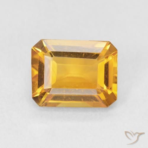 1.65ct 자연스러운 Medium Light-Golden 황수정, 에메랄드 컷, VVS