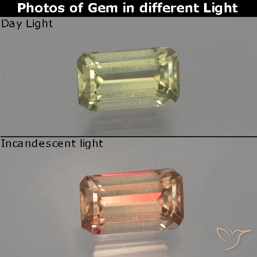 1.05ct 자연스러운 연두색 색상 변화 디아스포어, 에메랄드 컷, VVS-VS