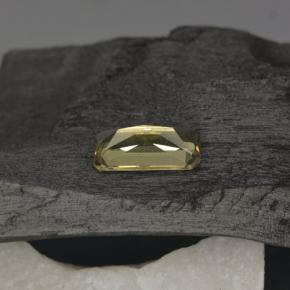 0.76캐럿 천연 Medium Yellow  컬러체인지 가넷, 에메랄드 컷, 7.1×3.7 mm, VS
