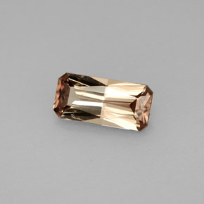 1.21캐럿 천연 갈색빛 로즈에서 레드 컬러체인지 가넷, 에메랄드 컷, 9.1×4.4 mm, VVS-VS
