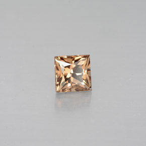 0.63캐럿 천연 골든 브라운에서 오렌지 컬러체인지 가넷, 스퀘어, 4.2×4.1 mm, VS