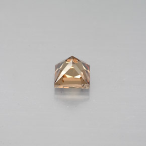 0.63캐럿 천연 골든 브라운에서 오렌지 컬러체인지 가넷, 스퀘어, 4.2×4.1 mm, VS