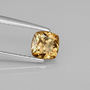 0.67캐럿 천연 골든 브라운에서 오렌지 컬러체인지 가넷, 쿠션 컷, 5.1×5.1 mm, VVS-VS