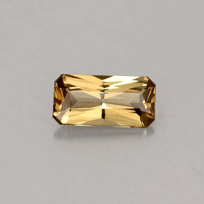 0.63캐럿 천연 녹갈색에서 레드핑크 컬러체인지 가넷, 에메랄드 컷, VVS