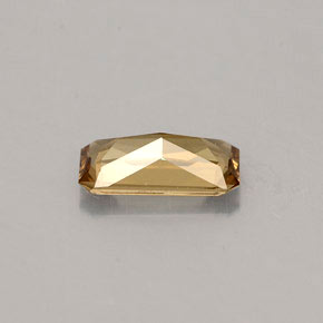 0.63캐럿 천연 녹갈색에서 레드핑크 컬러체인지 가넷, 에메랄드 컷, VVS