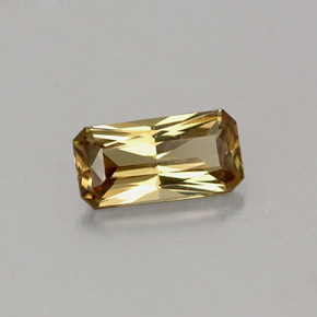 0.66캐럿 천연 그린 브라운에서 레드 핑크 색상 변경 가넷, 에메랄드 컷, VVS-VS